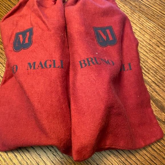 Bruno Magli silk satin classic block heel pumps - Picture 6 of 10